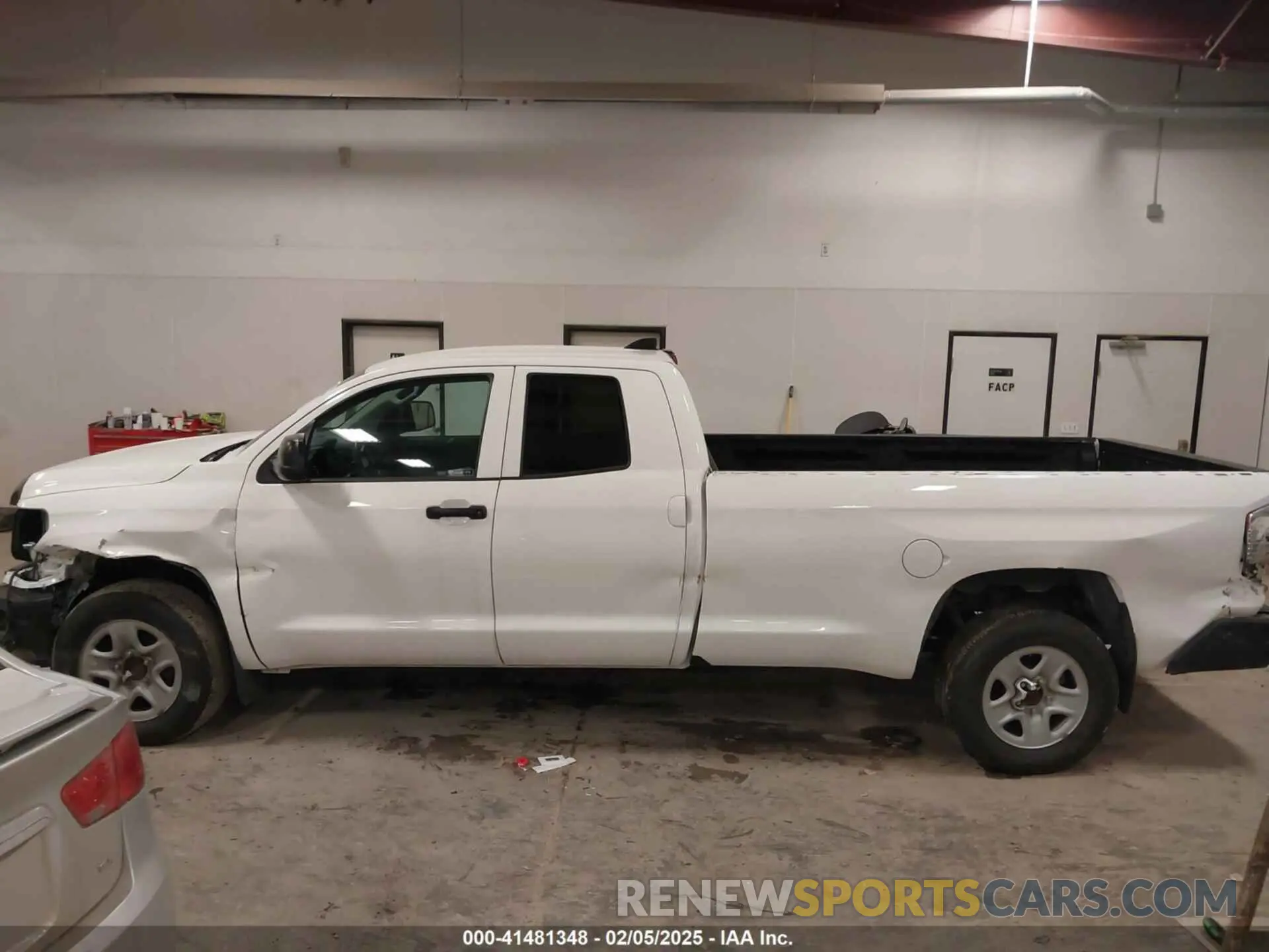 14 Photograph of a damaged car 5TFTY5F11MX012464 TOYOTA TUNDRA 2021