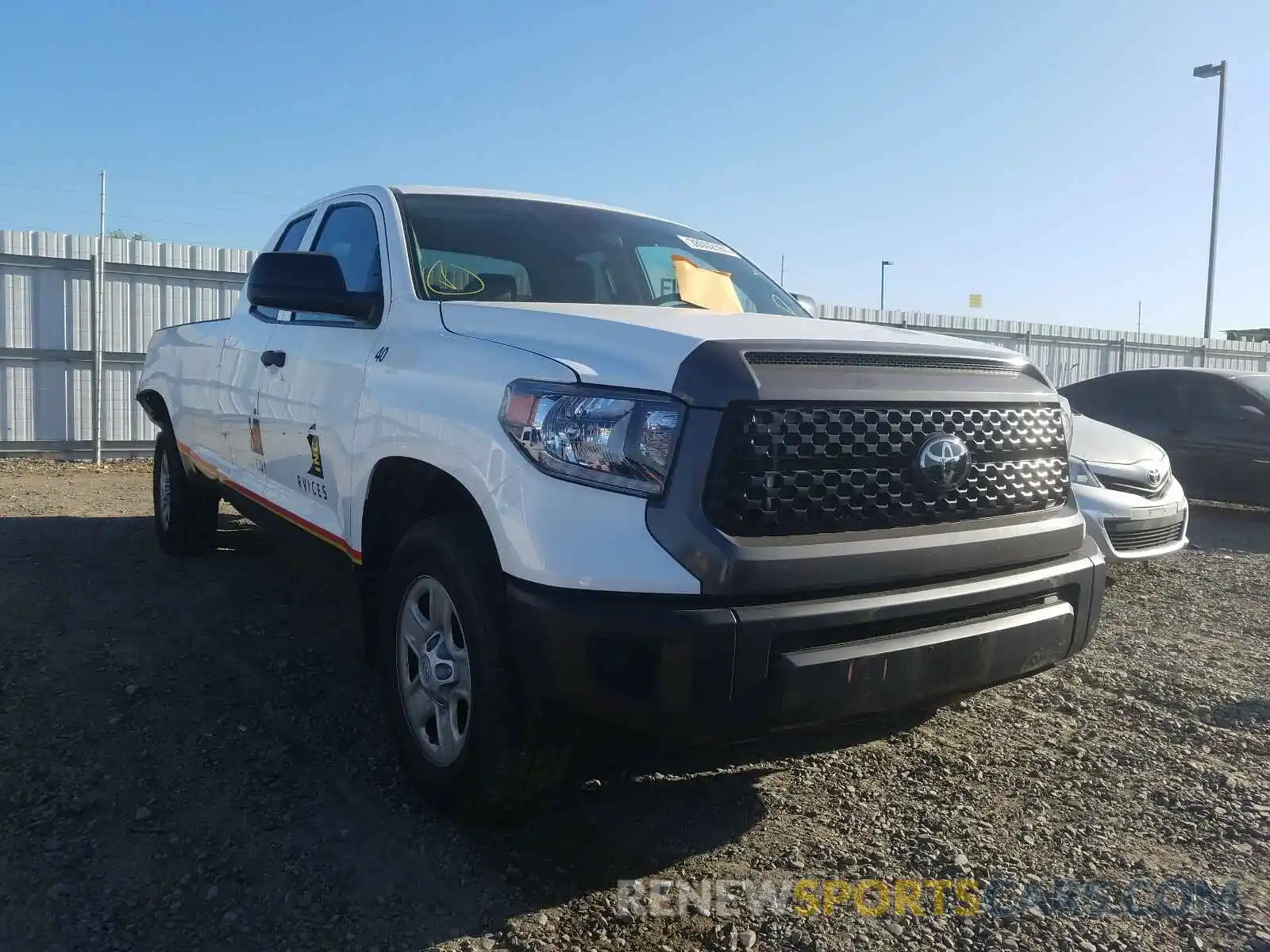 1 Photograph of a damaged car 5TFTY5F13MX011638 TOYOTA TUNDRA 2021