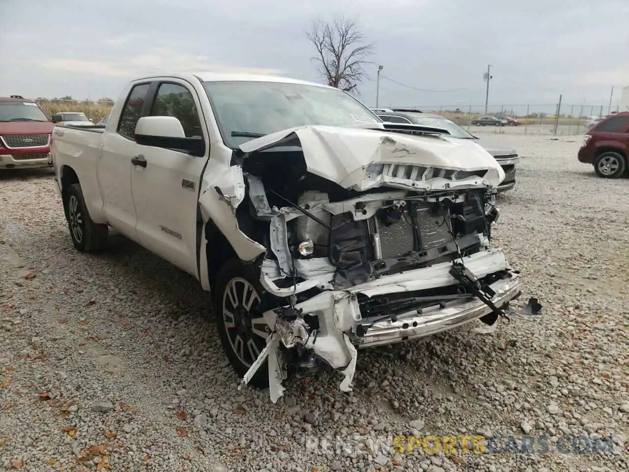 1 Photograph of a damaged car 5TFUY5F10MX048926 TOYOTA TUNDRA 2021