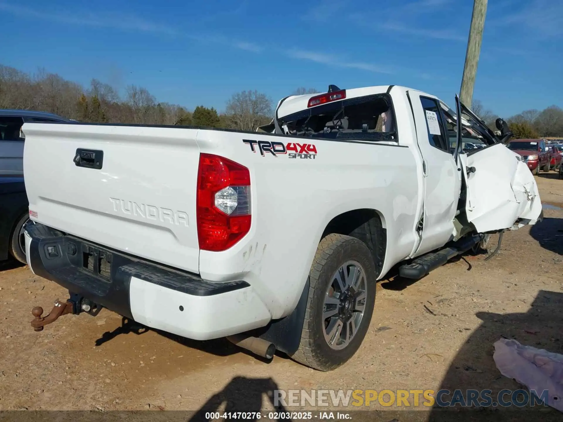 4 Photograph of a damaged car 5TFUY5F11MX011609 TOYOTA TUNDRA 2021