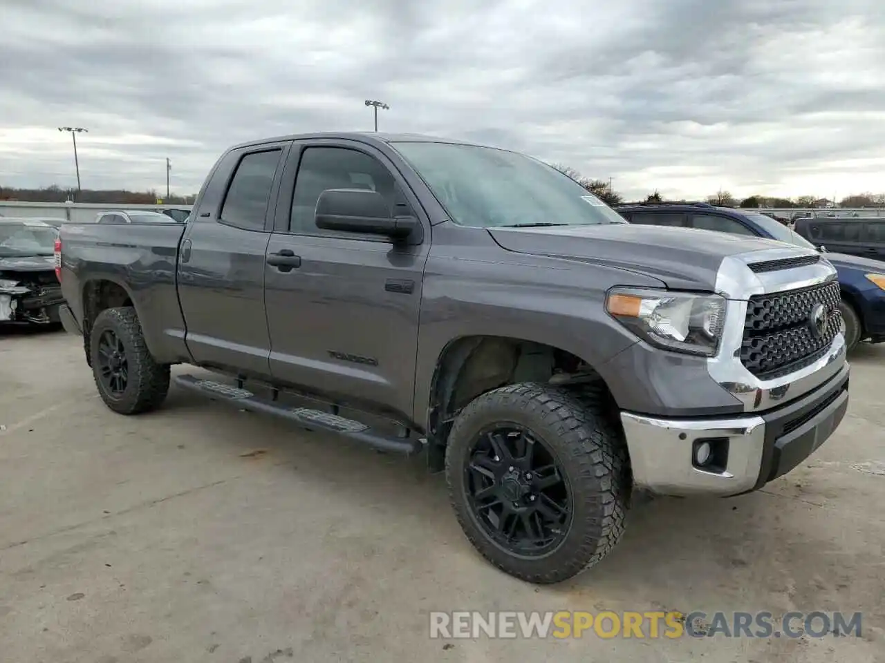 4 Photograph of a damaged car 5TFUY5F12MX009190 TOYOTA TUNDRA 2021