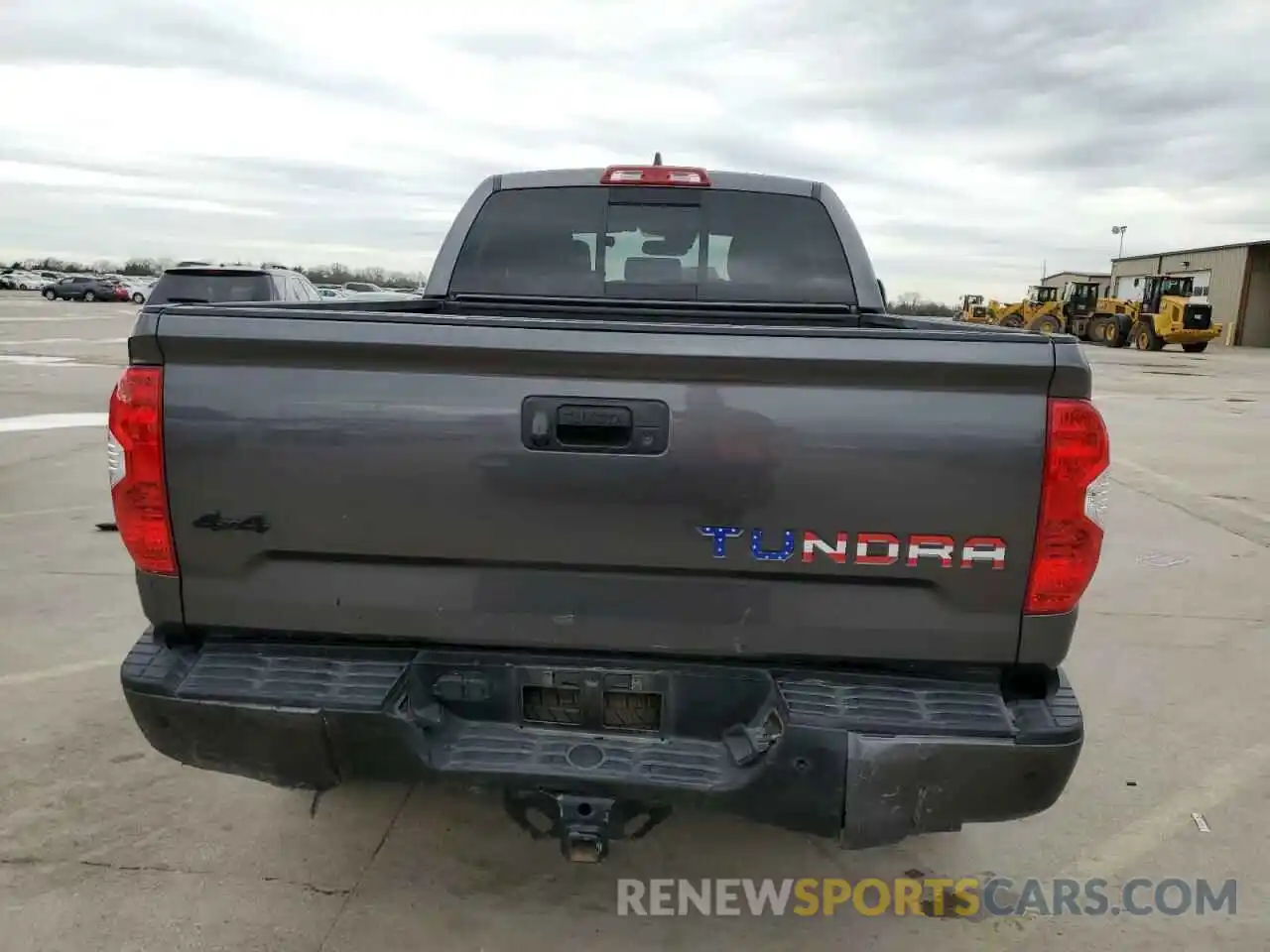 6 Photograph of a damaged car 5TFUY5F12MX009190 TOYOTA TUNDRA 2021