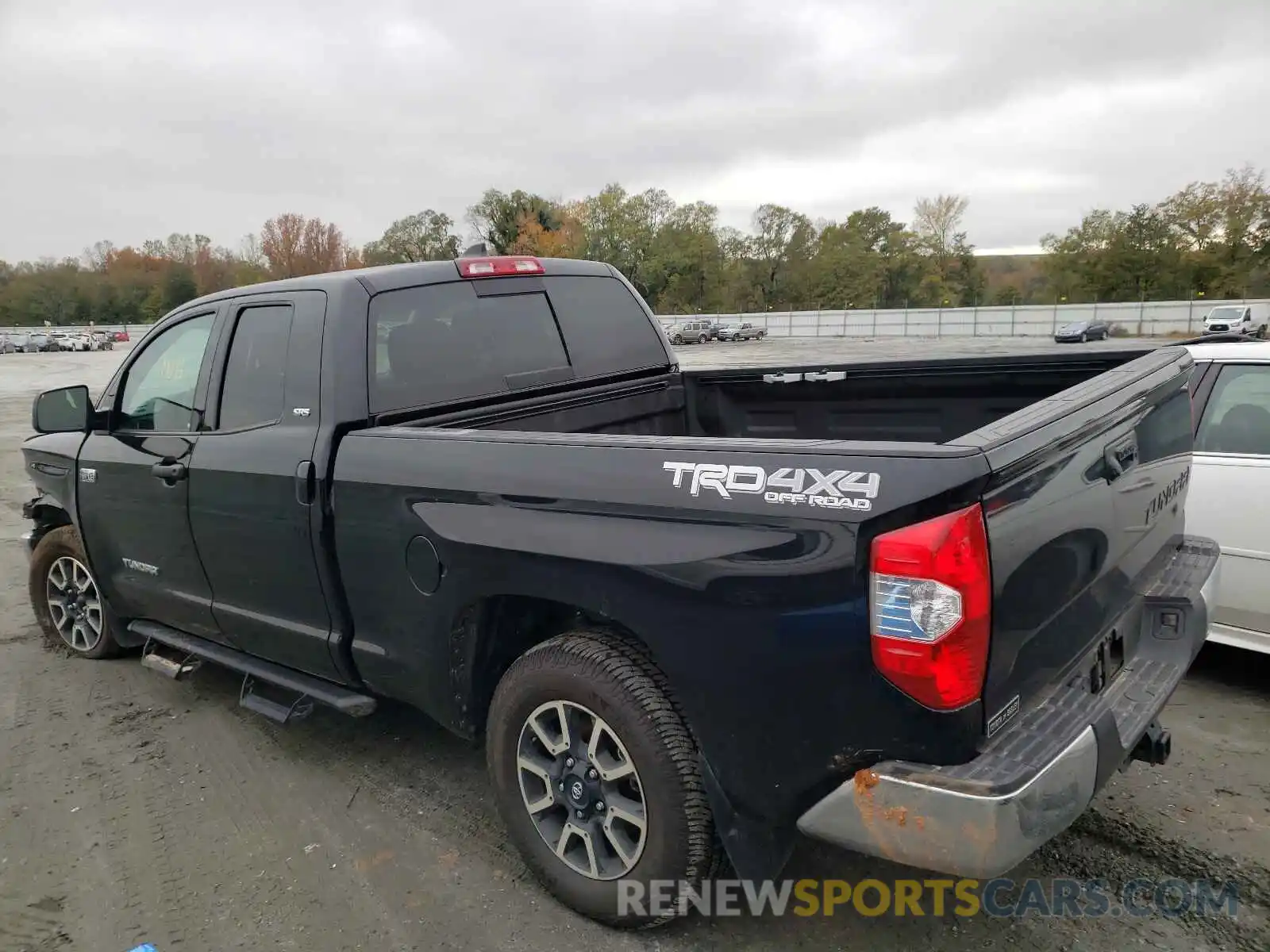 3 Photograph of a damaged car 5TFUY5F13MX002524 TOYOTA TUNDRA 2021