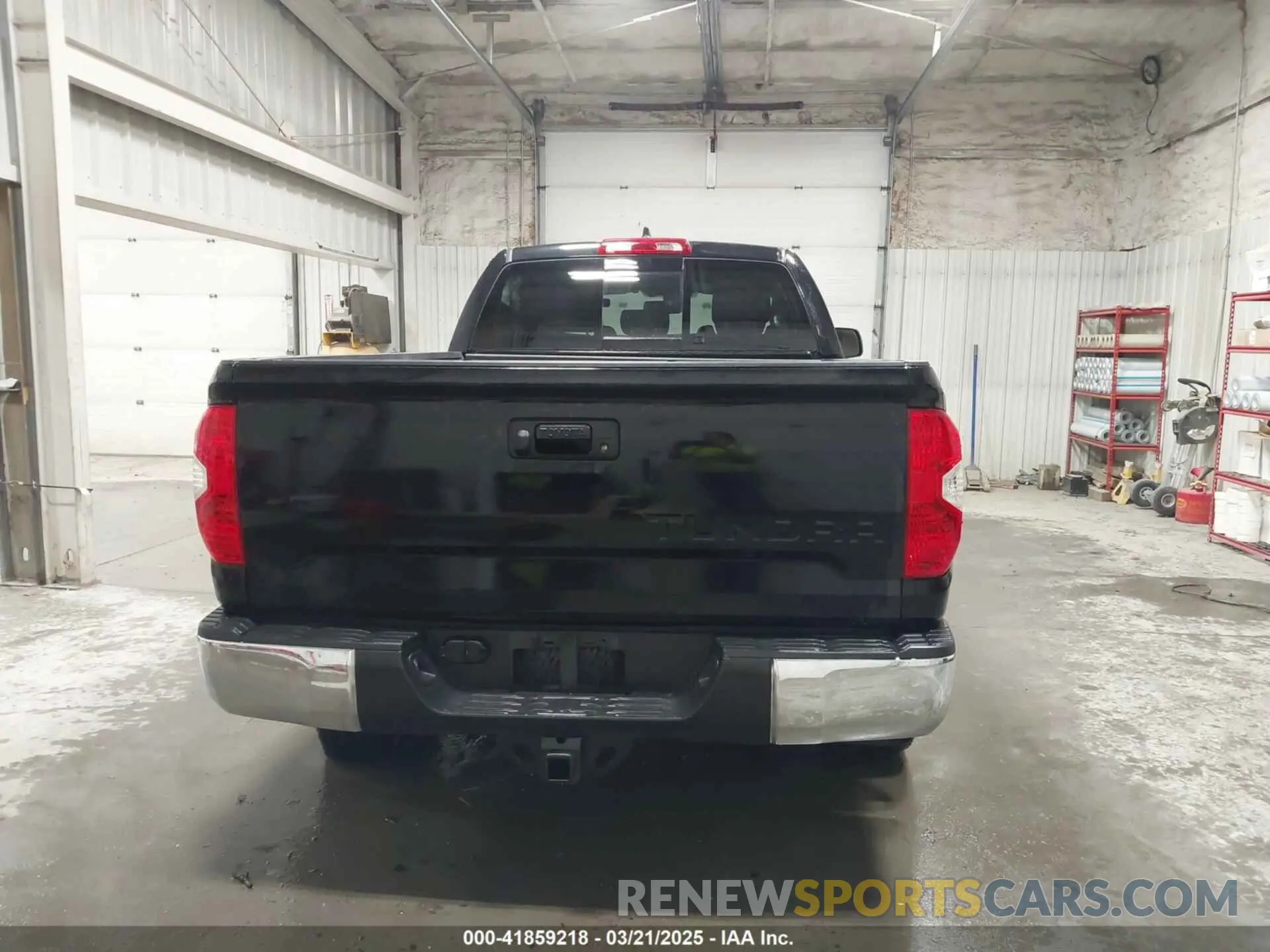16 Photograph of a damaged car 5TFUY5F14MX976285 TOYOTA TUNDRA 2021