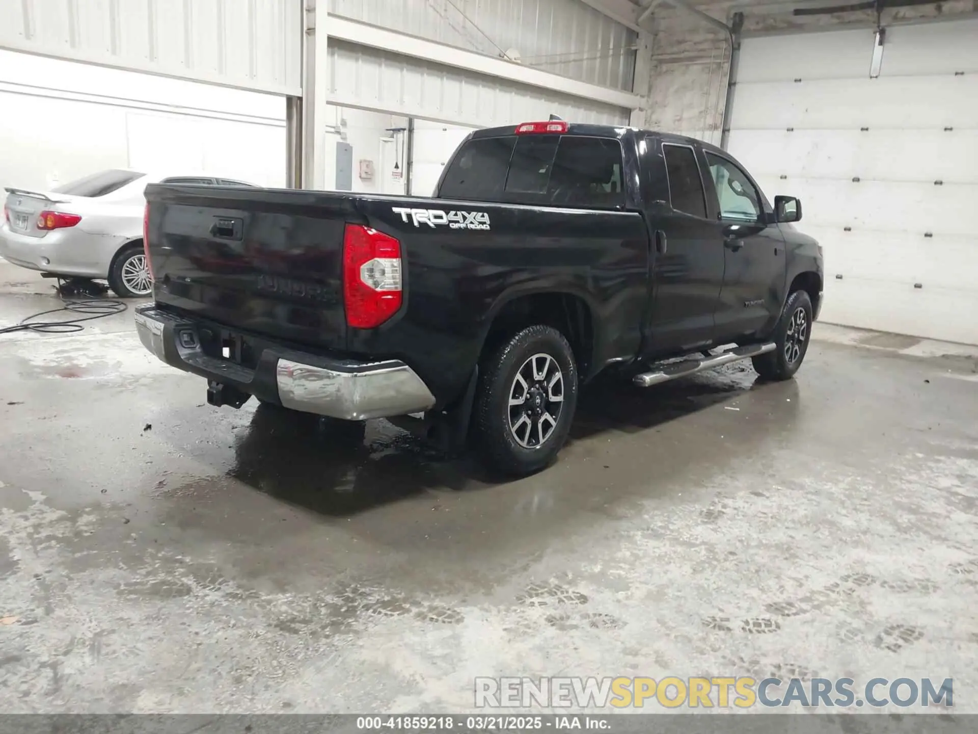 4 Photograph of a damaged car 5TFUY5F14MX976285 TOYOTA TUNDRA 2021