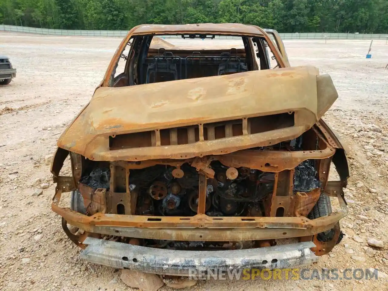 5 Photograph of a damaged car 5TFUY5F14MX998173 TOYOTA TUNDRA 2021