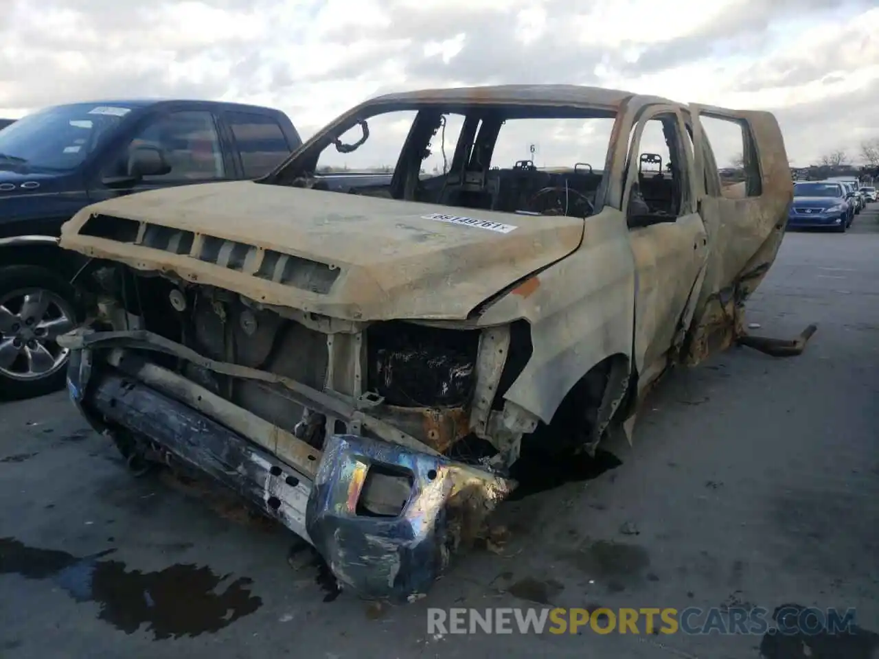 2 Photograph of a damaged car 5TFUY5F17MX015325 TOYOTA TUNDRA 2021