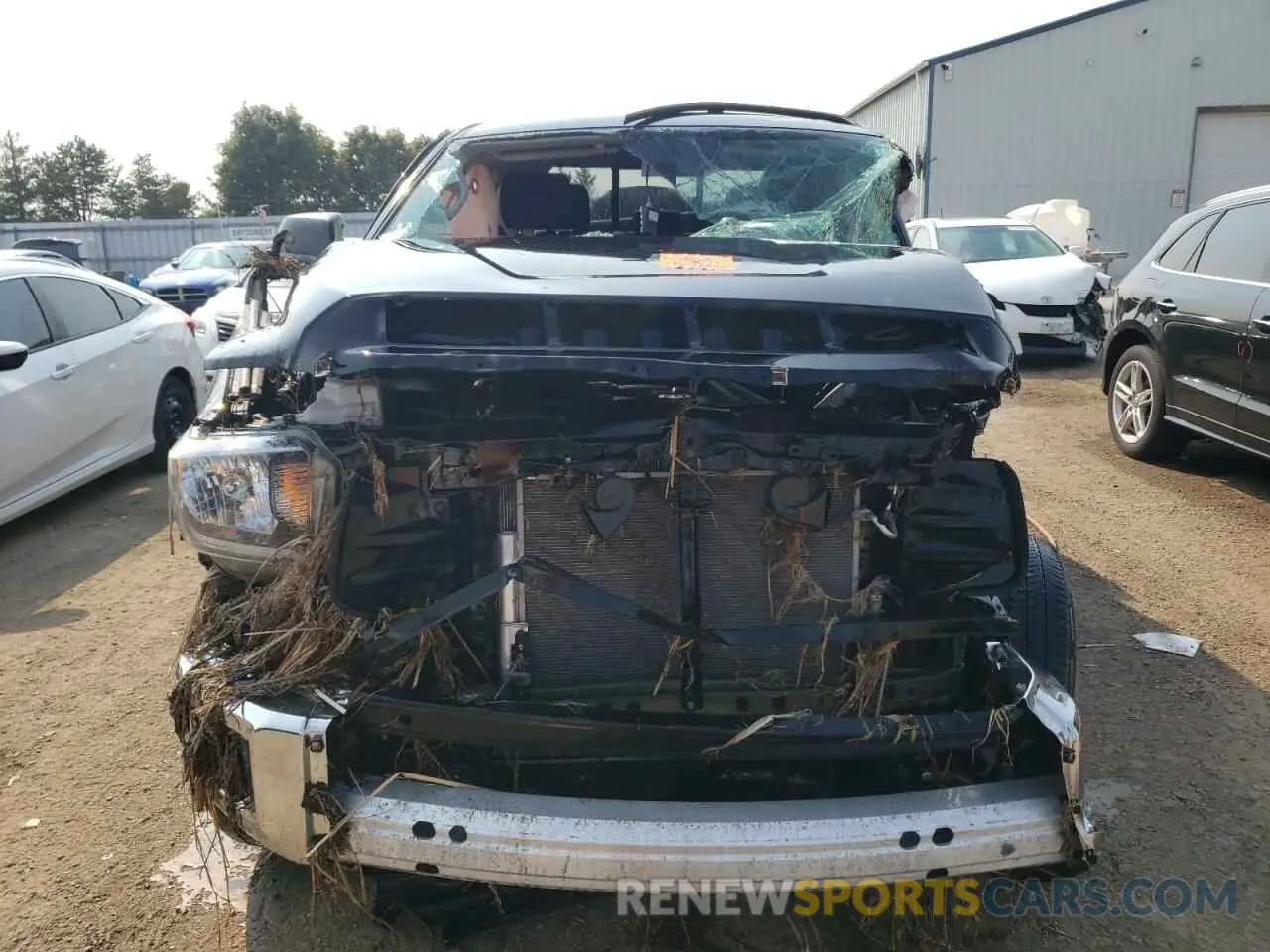 5 Photograph of a damaged car 5TFUY5F17MX027846 TOYOTA TUNDRA 2021