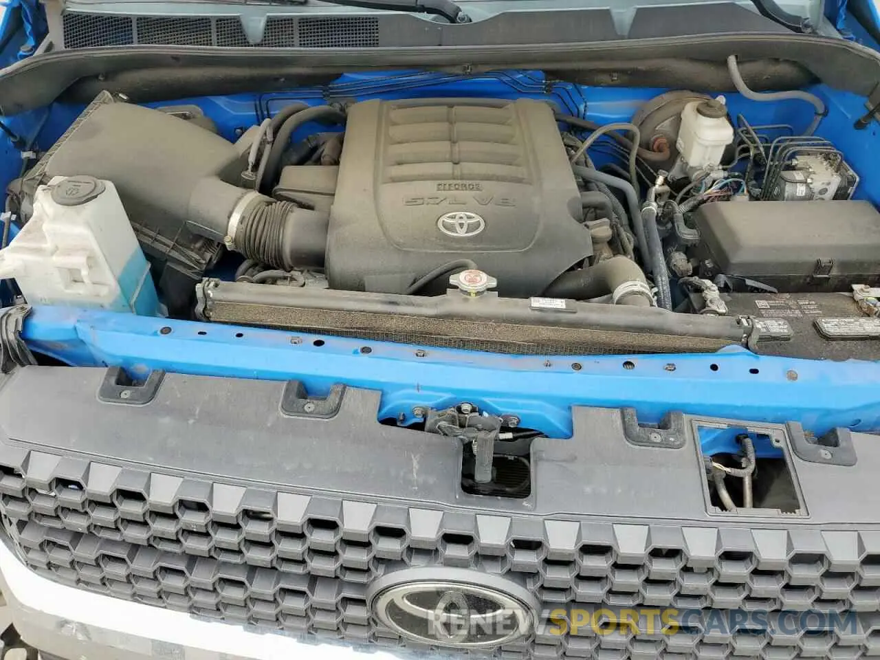 11 Photograph of a damaged car 5TFUY5F17MX974921 TOYOTA TUNDRA 2021