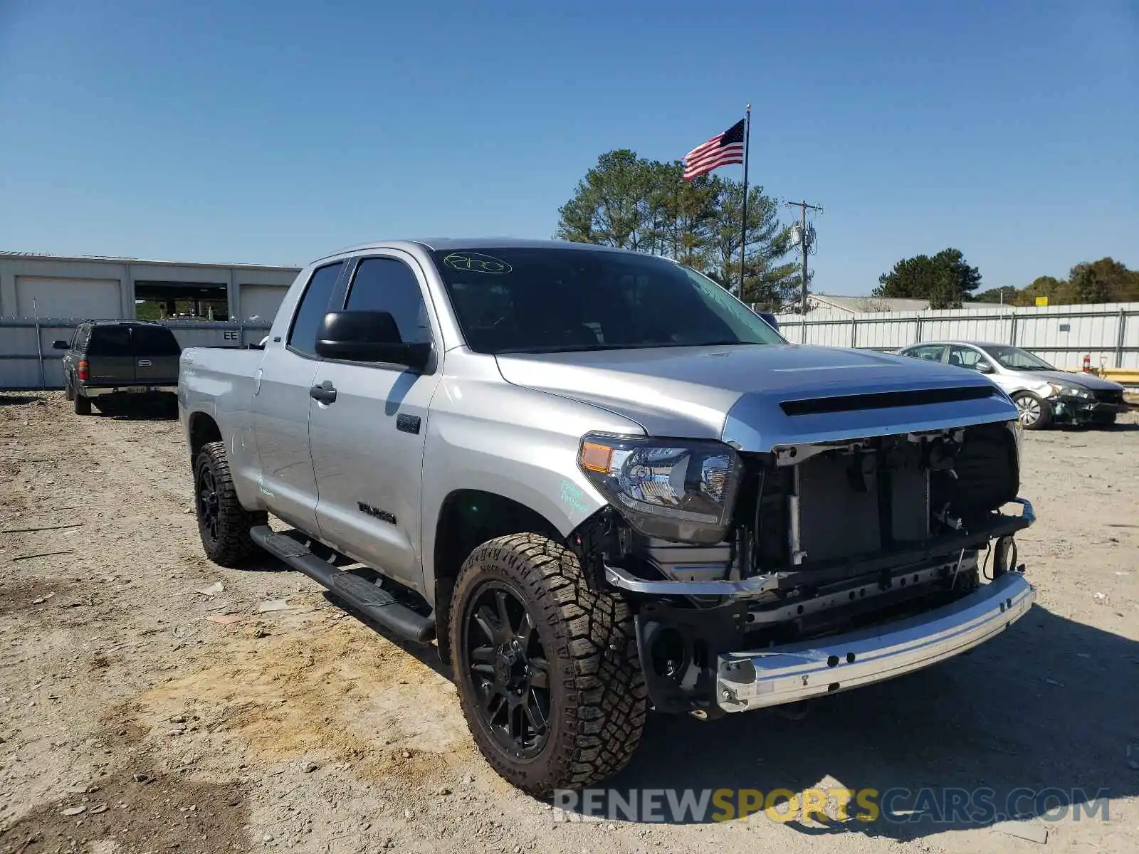 1 Photograph of a damaged car 5TFUY5F19MX960518 TOYOTA TUNDRA 2021