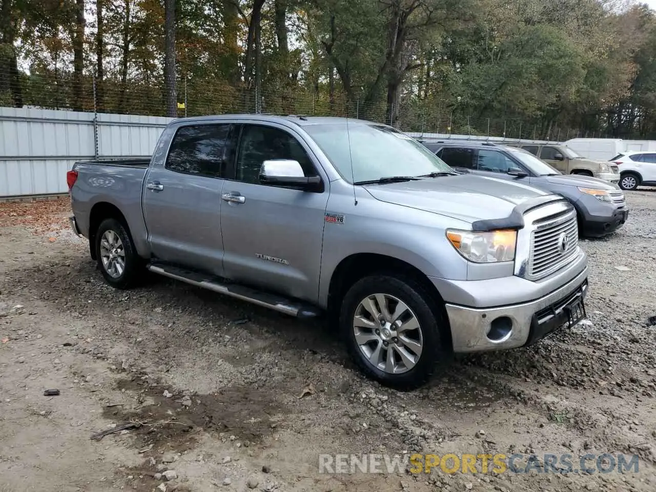 4 Photograph of a damaged car 5TFHW5F11DX286338 TOYOTA TUNDRA 2022