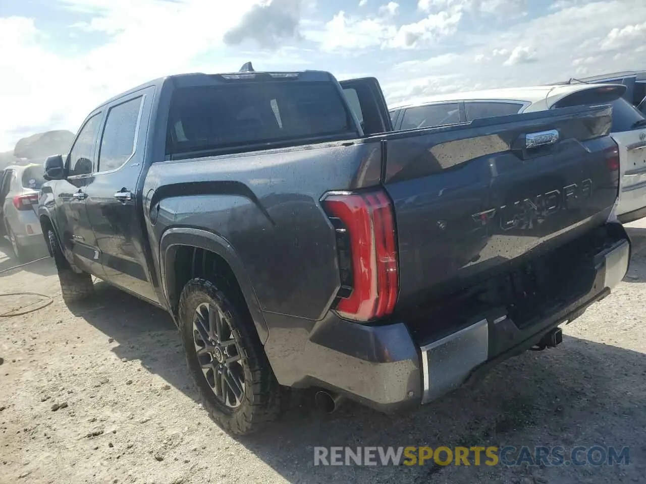 2 Photograph of a damaged car 5TFJA5AB1NX001364 TOYOTA TUNDRA 2022