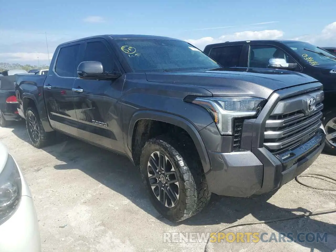 4 Photograph of a damaged car 5TFJA5AB1NX001364 TOYOTA TUNDRA 2022