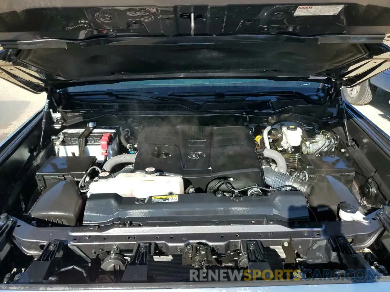 11 Photograph of a damaged car 5TFJA5AB6NX001537 TOYOTA TUNDRA 2022