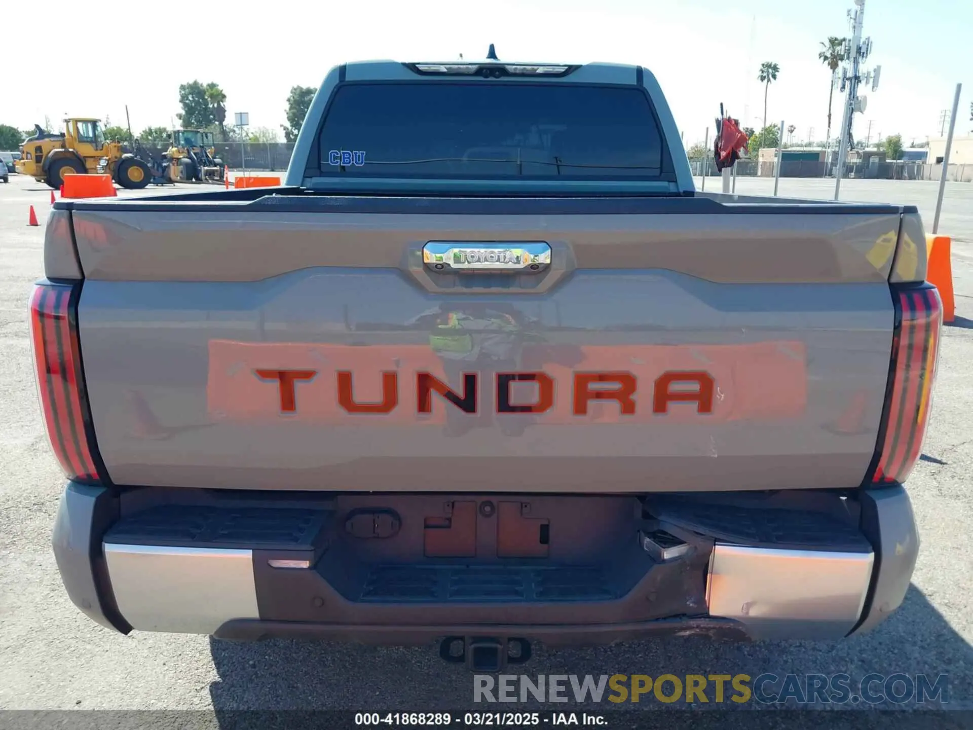 16 Photograph of a damaged car 5TFJA5AB6NX012246 TOYOTA TUNDRA 2022