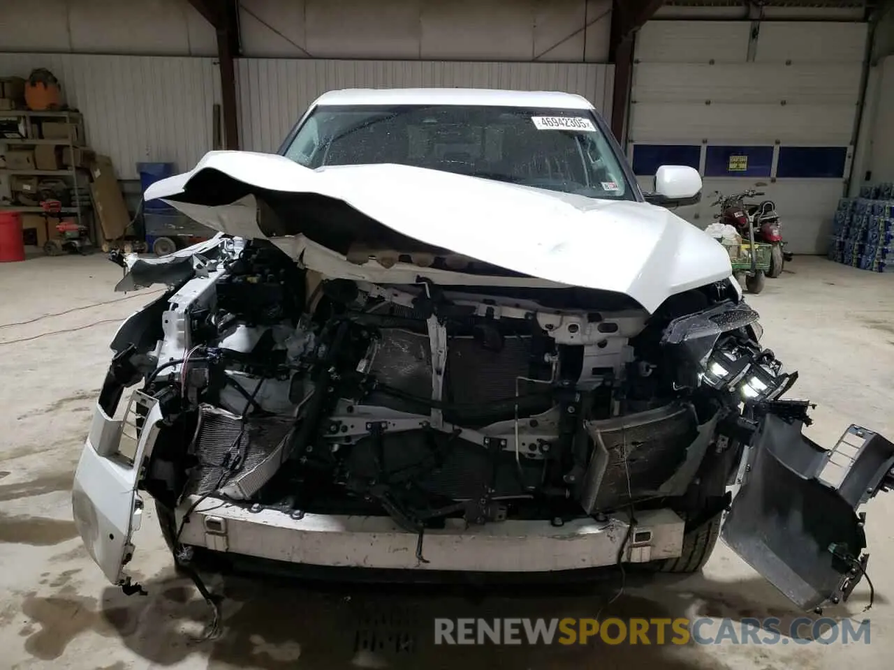 5 Photograph of a damaged car 5TFJA5DA1NX015655 TOYOTA TUNDRA 2022