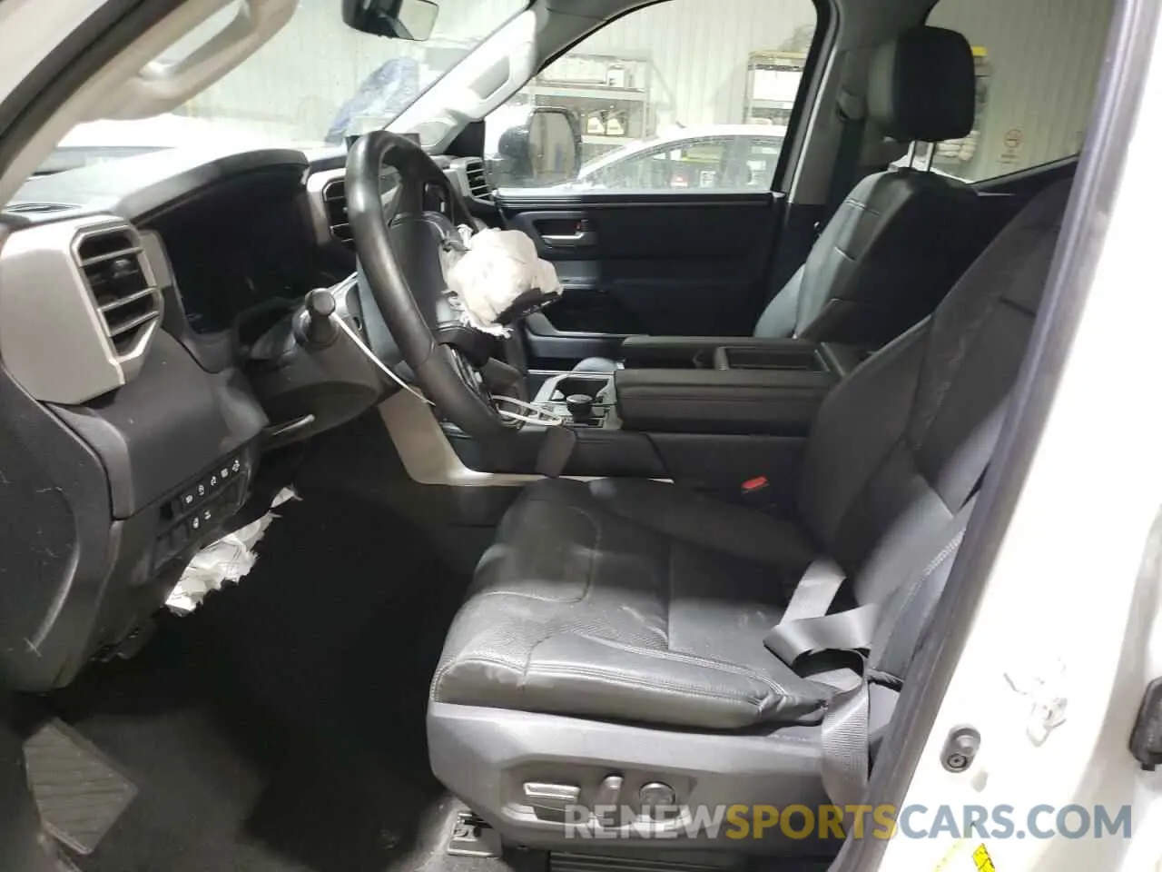 7 Photograph of a damaged car 5TFJA5DA1NX015655 TOYOTA TUNDRA 2022