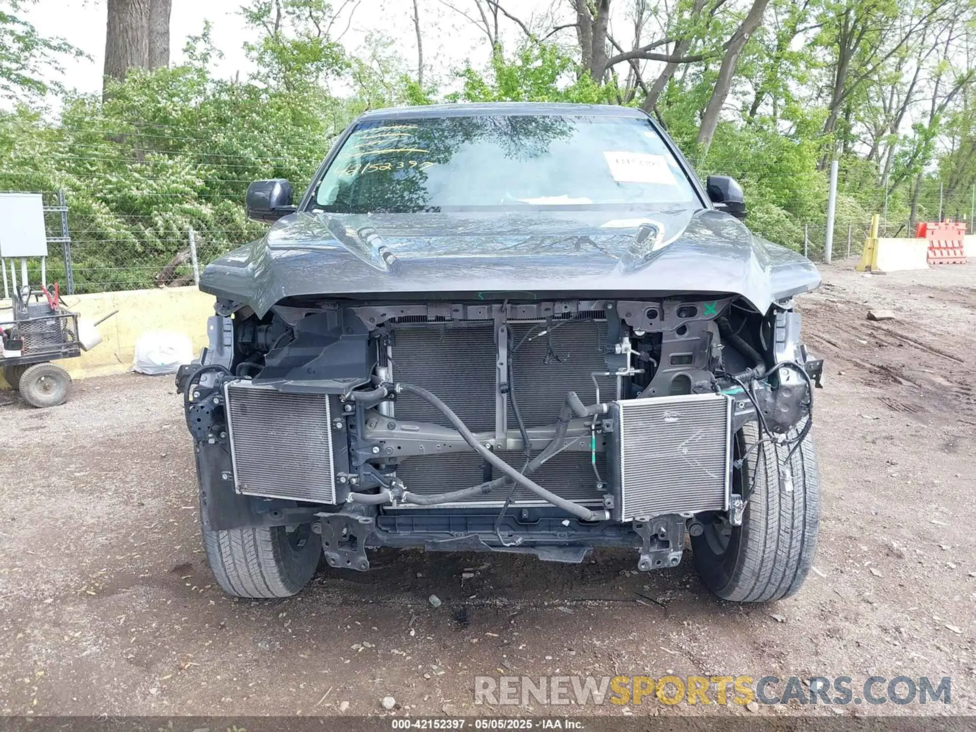 13 Photograph of a damaged car 5TFJA5DA6NX033679 TOYOTA TUNDRA 2022