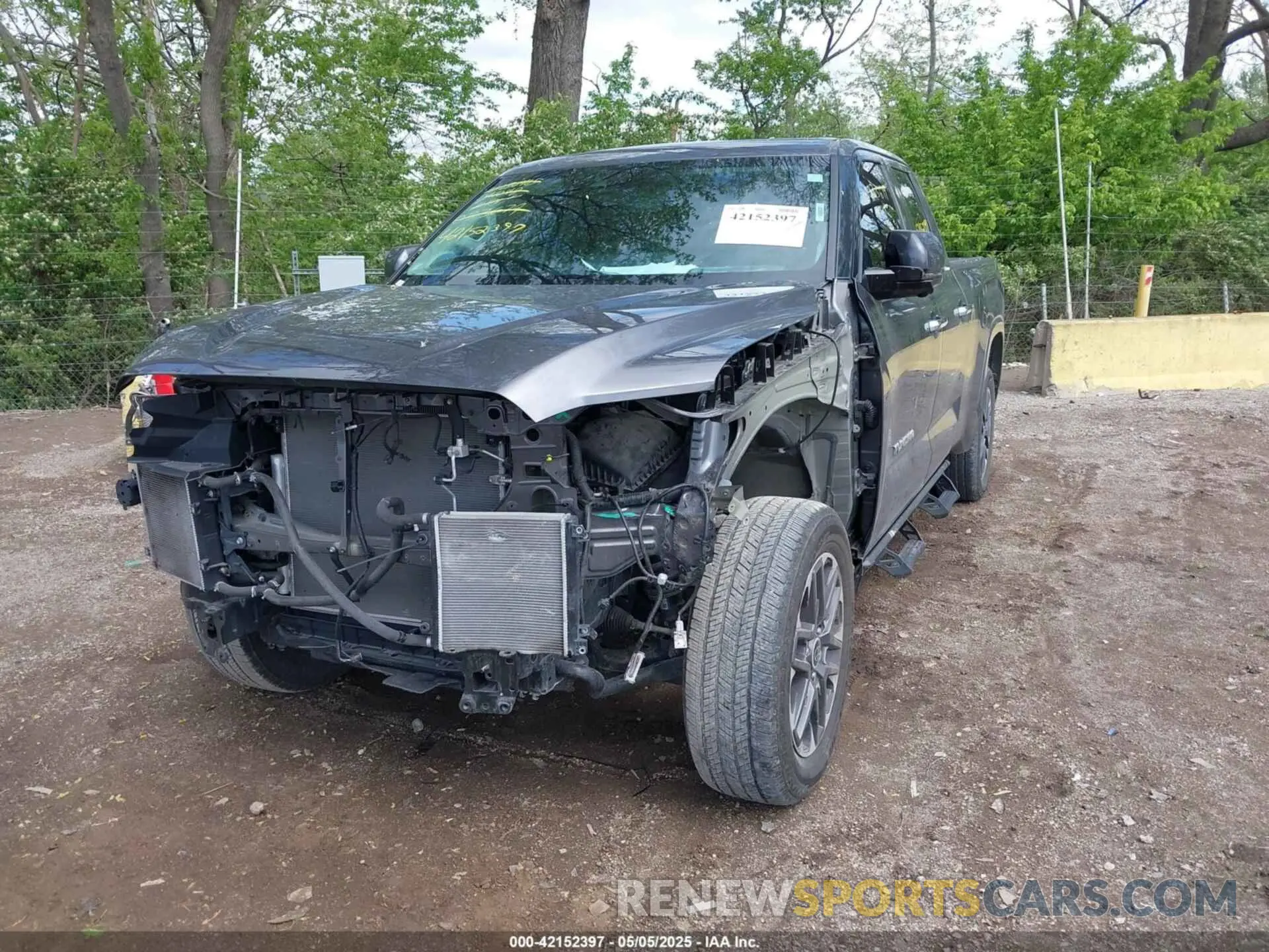 2 Photograph of a damaged car 5TFJA5DA6NX033679 TOYOTA TUNDRA 2022