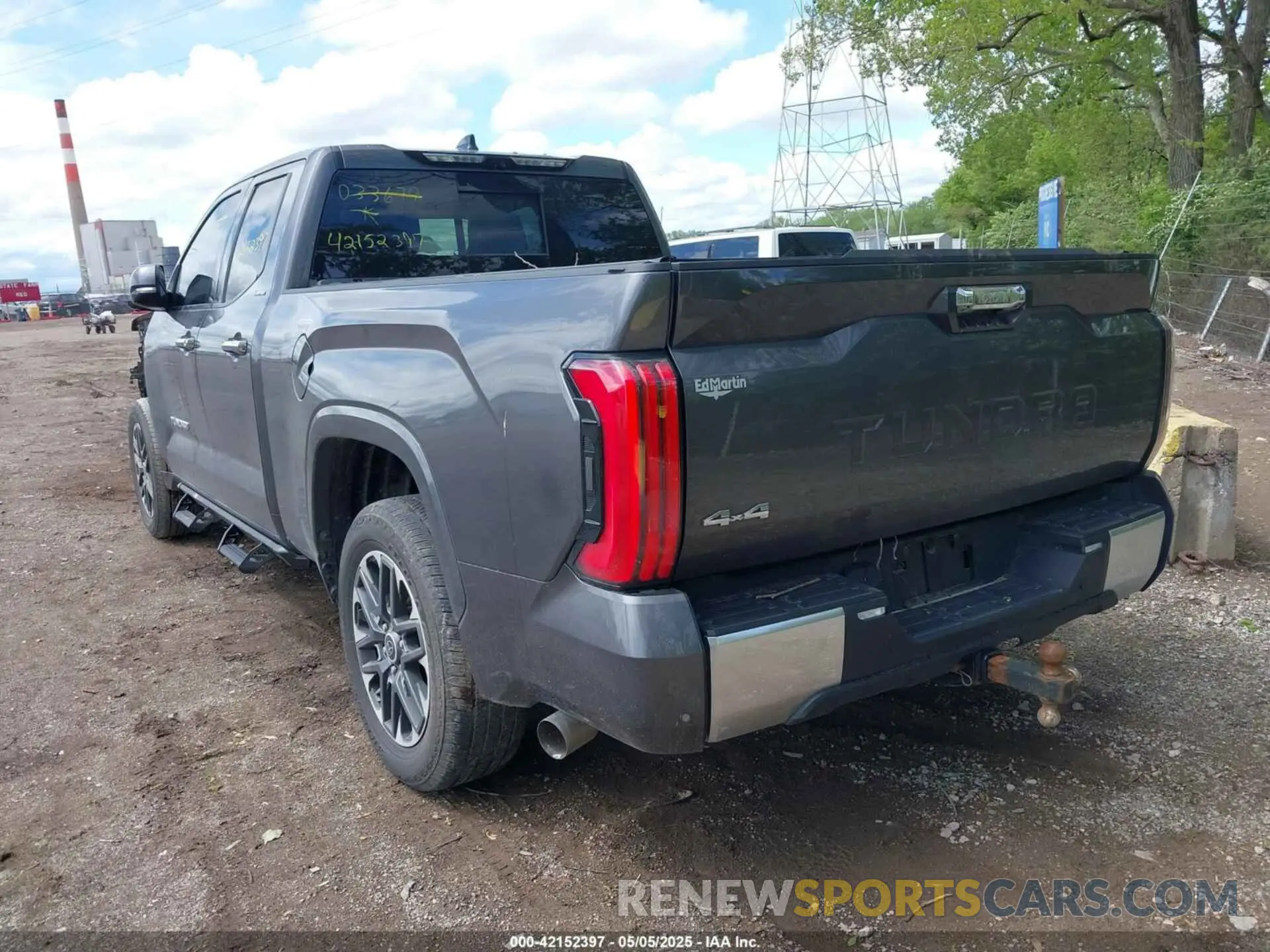 3 Photograph of a damaged car 5TFJA5DA6NX033679 TOYOTA TUNDRA 2022