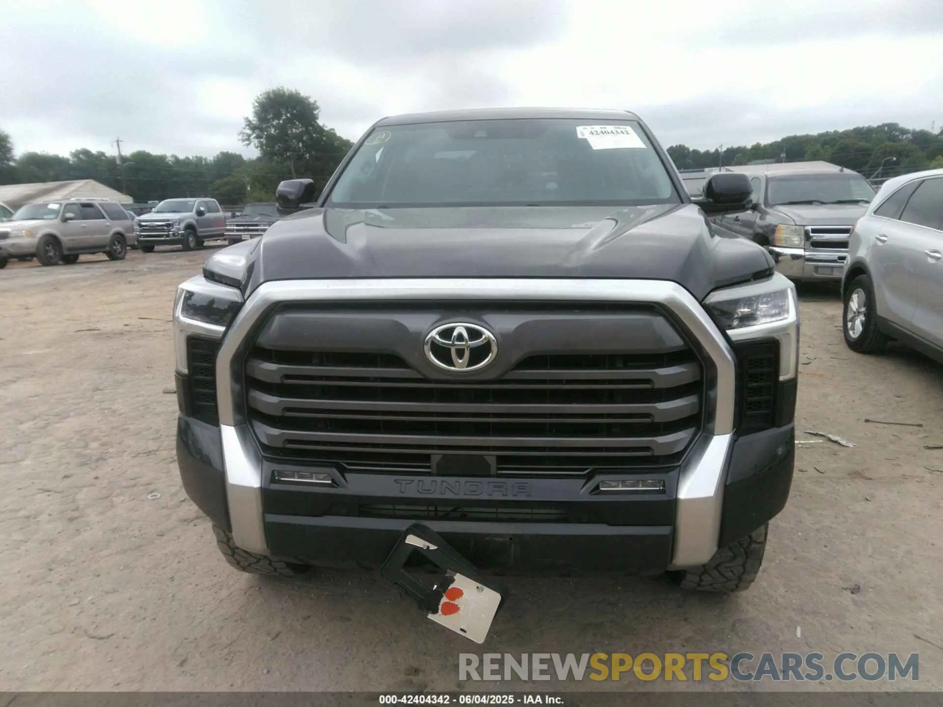 12 Photograph of a damaged car 5TFJA5DB5NX007339 TOYOTA TUNDRA 2022