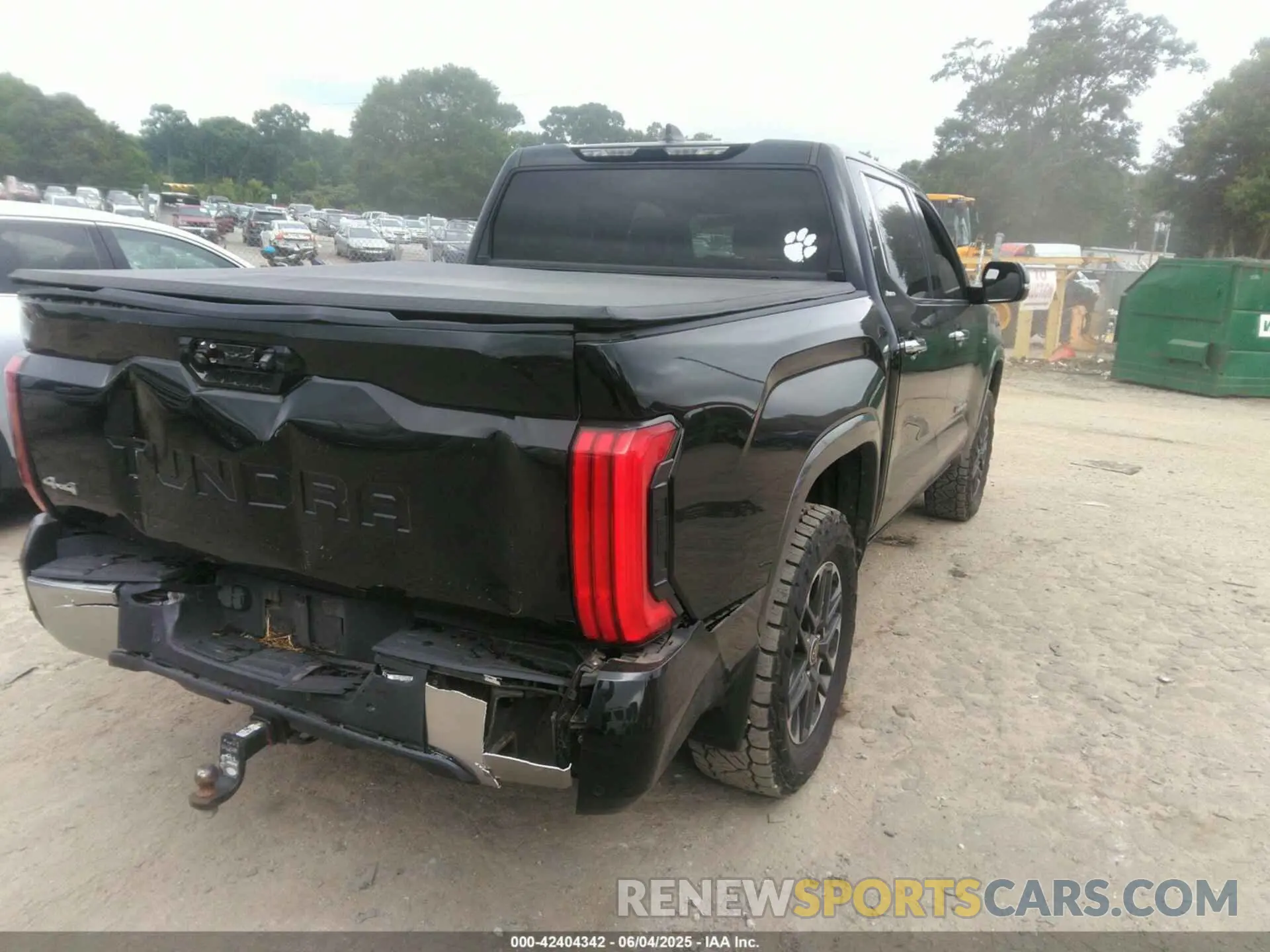 4 Photograph of a damaged car 5TFJA5DB5NX007339 TOYOTA TUNDRA 2022