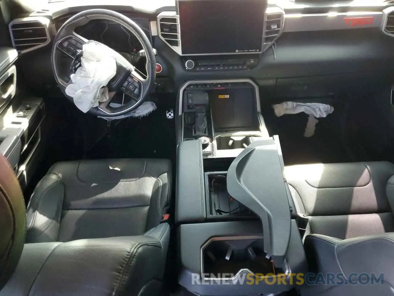 8 Photograph of a damaged car 5TFJA5DB5NX010953 TOYOTA TUNDRA 2022
