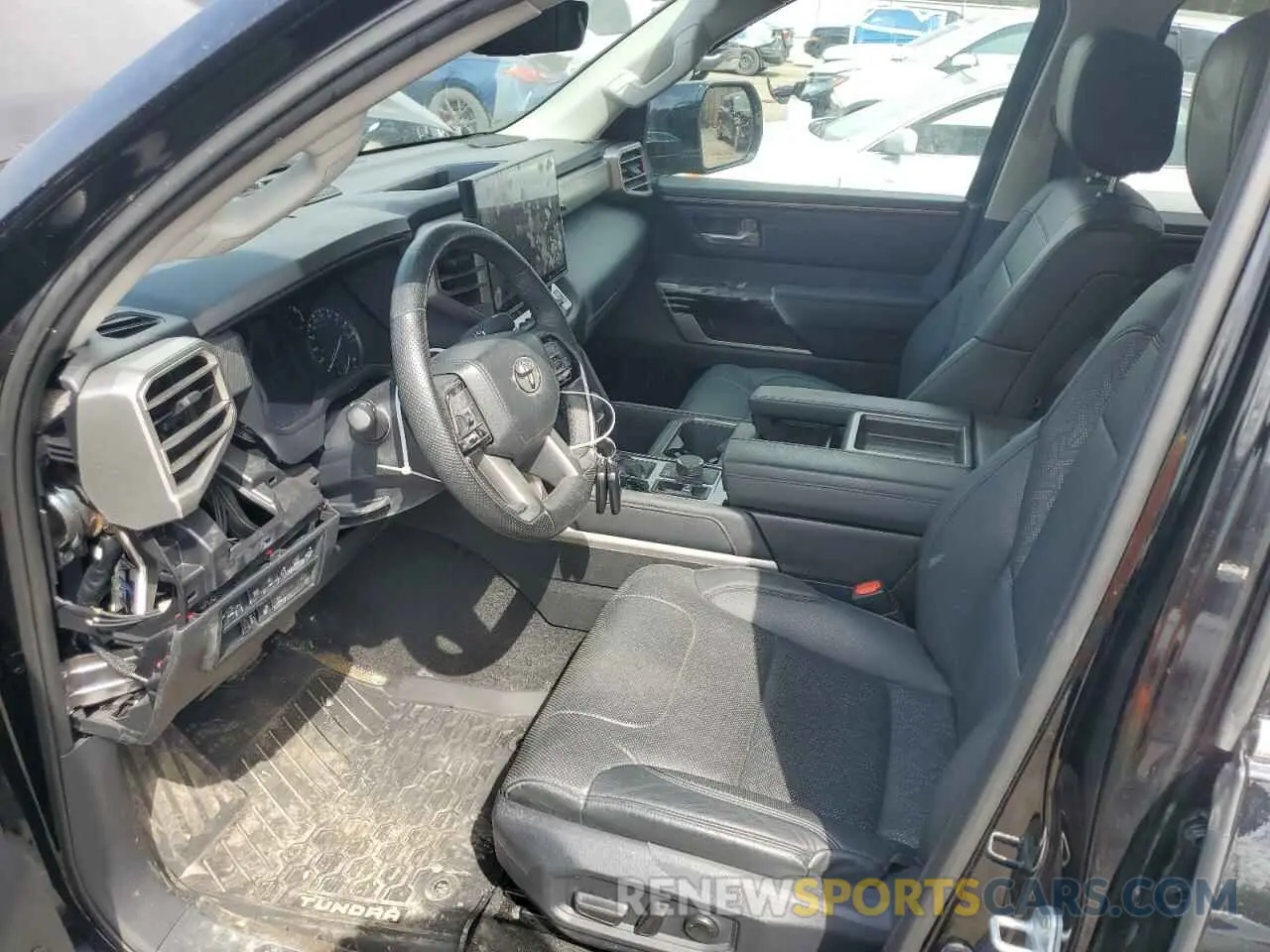 7 Photograph of a damaged car 5TFJA5DB6NX033013 TOYOTA TUNDRA 2022
