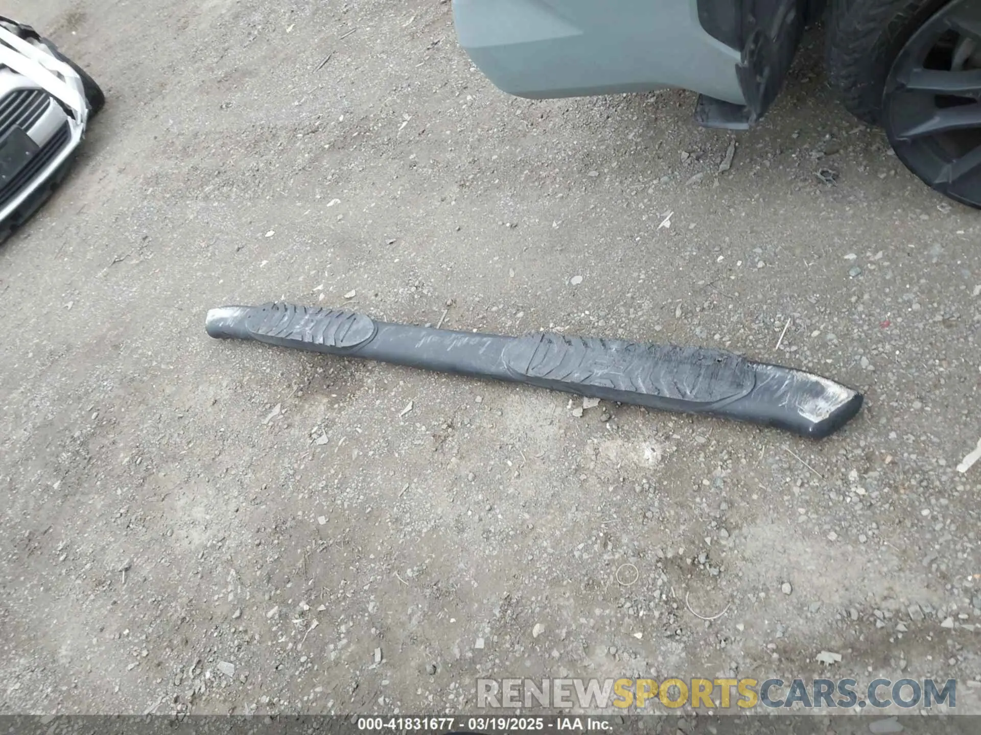 11 Photograph of a damaged car 5TFJA5DB6NX040916 TOYOTA TUNDRA 2022