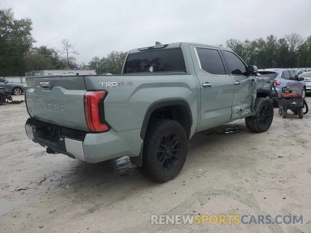 3 Photograph of a damaged car 5TFJA5DB8NX035443 TOYOTA TUNDRA 2022