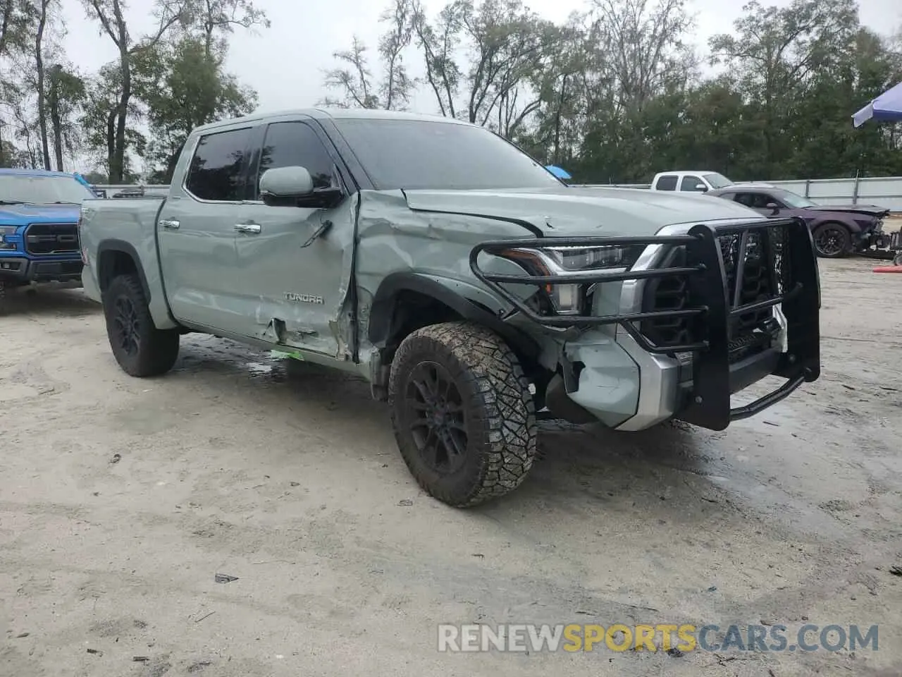 4 Photograph of a damaged car 5TFJA5DB8NX035443 TOYOTA TUNDRA 2022