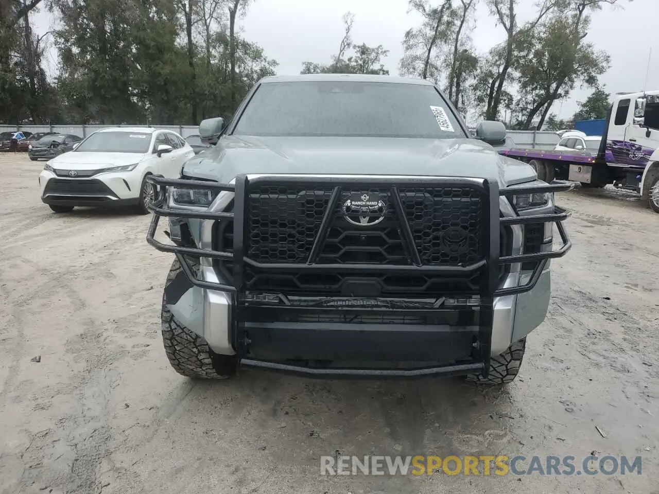 5 Photograph of a damaged car 5TFJA5DB8NX035443 TOYOTA TUNDRA 2022