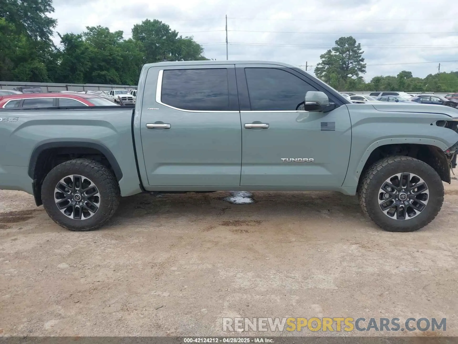 14 Photograph of a damaged car 5TFJA5DB9NX015248 TOYOTA TUNDRA 2022