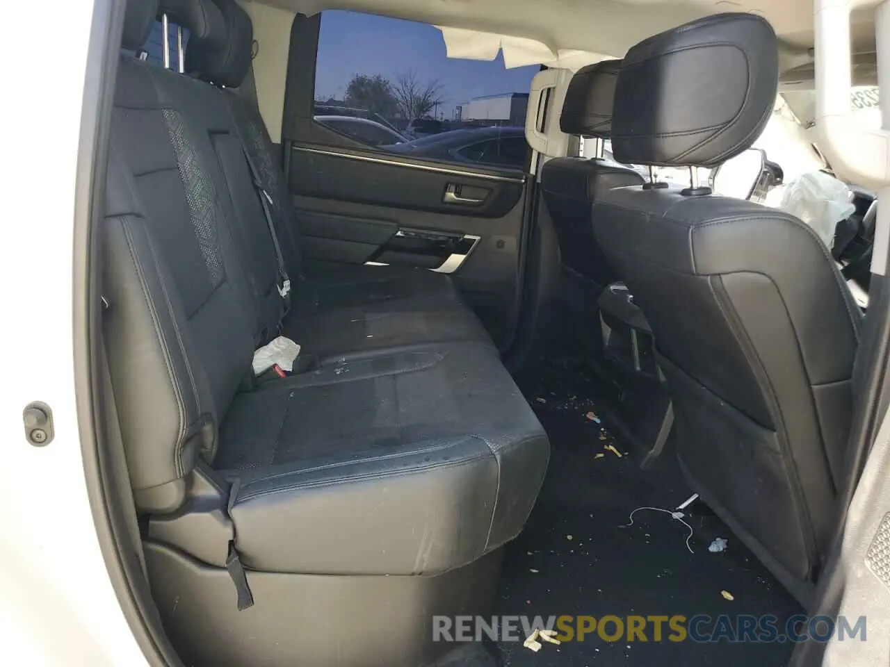 11 Photograph of a damaged car 5TFJA5DB9NX018019 TOYOTA TUNDRA 2022