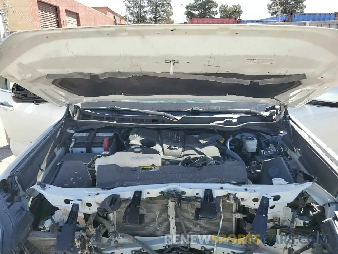 12 Photograph of a damaged car 5TFJA5DB9NX018019 TOYOTA TUNDRA 2022