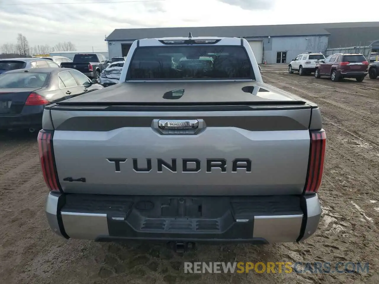 6 Photograph of a damaged car 5TFJA5DB9NX028484 TOYOTA TUNDRA 2022