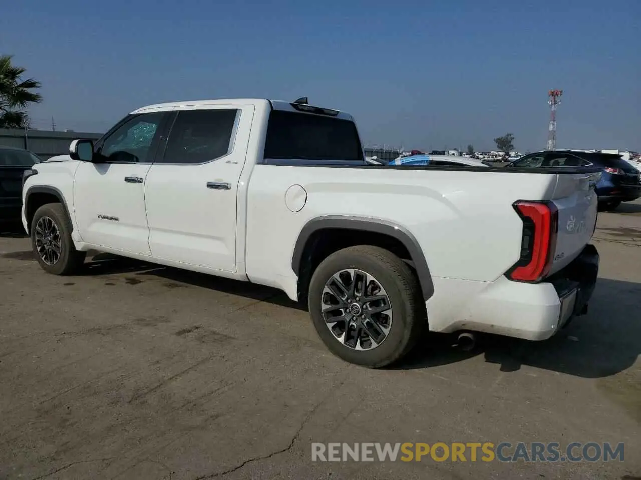2 Photograph of a damaged car 5TFJA5EC2NX006141 TOYOTA TUNDRA 2022
