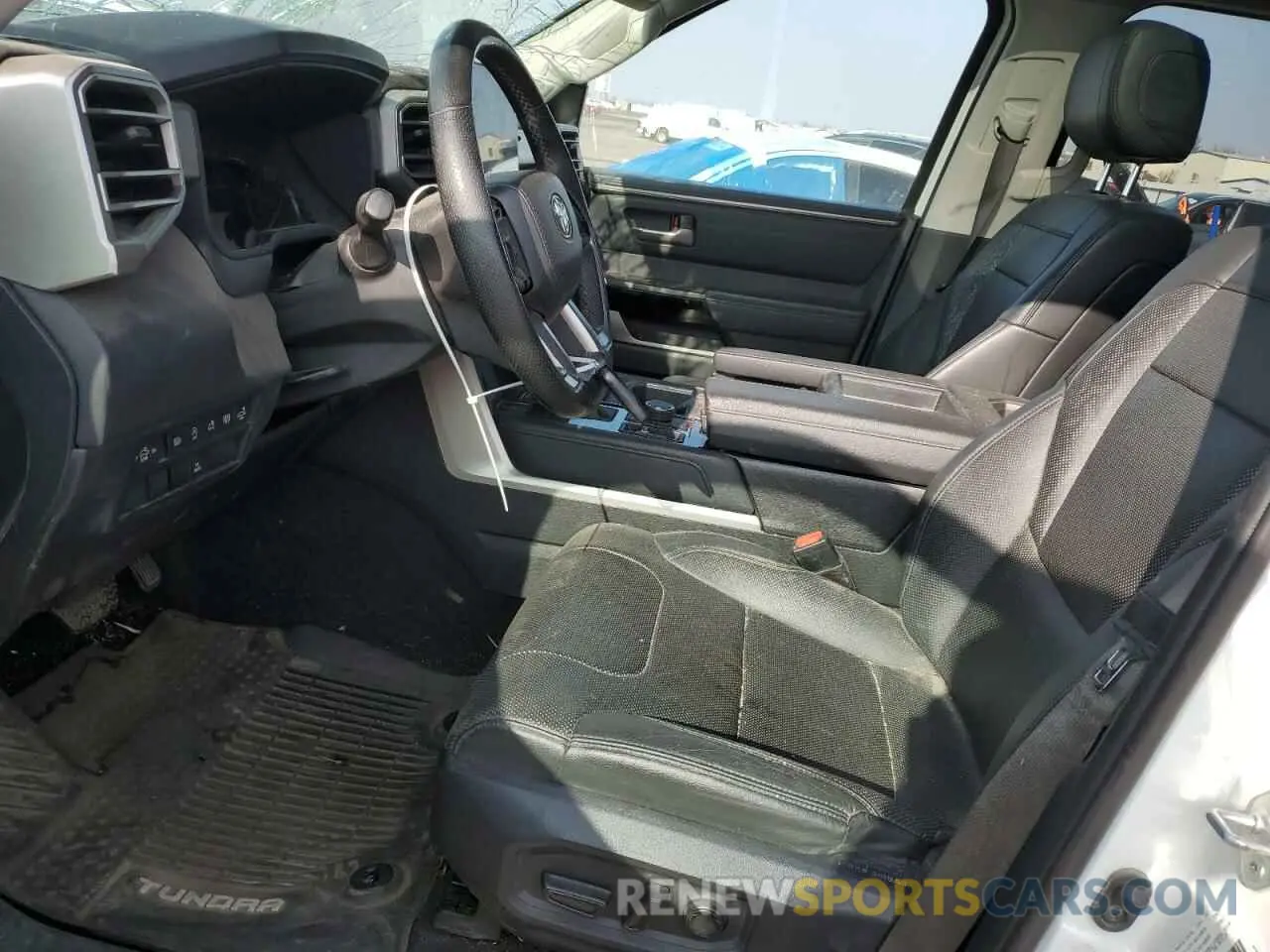 7 Photograph of a damaged car 5TFJA5EC2NX006141 TOYOTA TUNDRA 2022