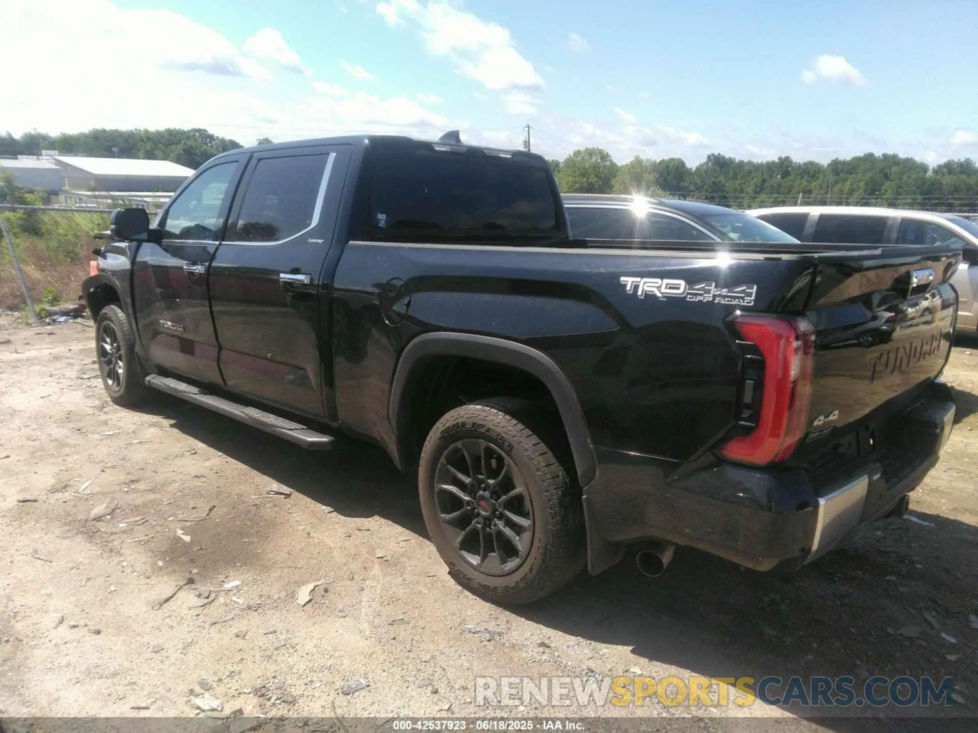 3 Photograph of a damaged car 5TFJA5EC6NX010130 TOYOTA TUNDRA 2022