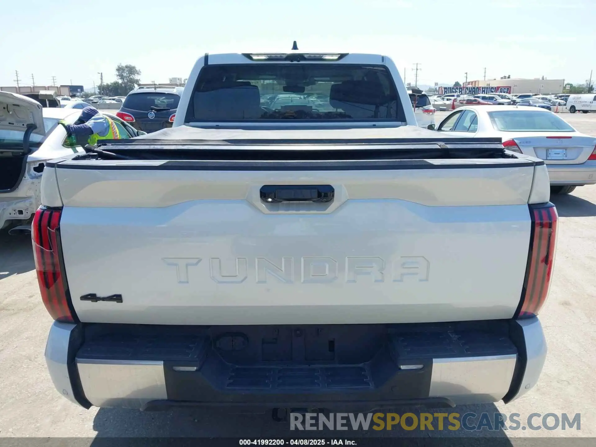 16 Photograph of a damaged car 5TFJC5DB7NX009958 TOYOTA TUNDRA 2022