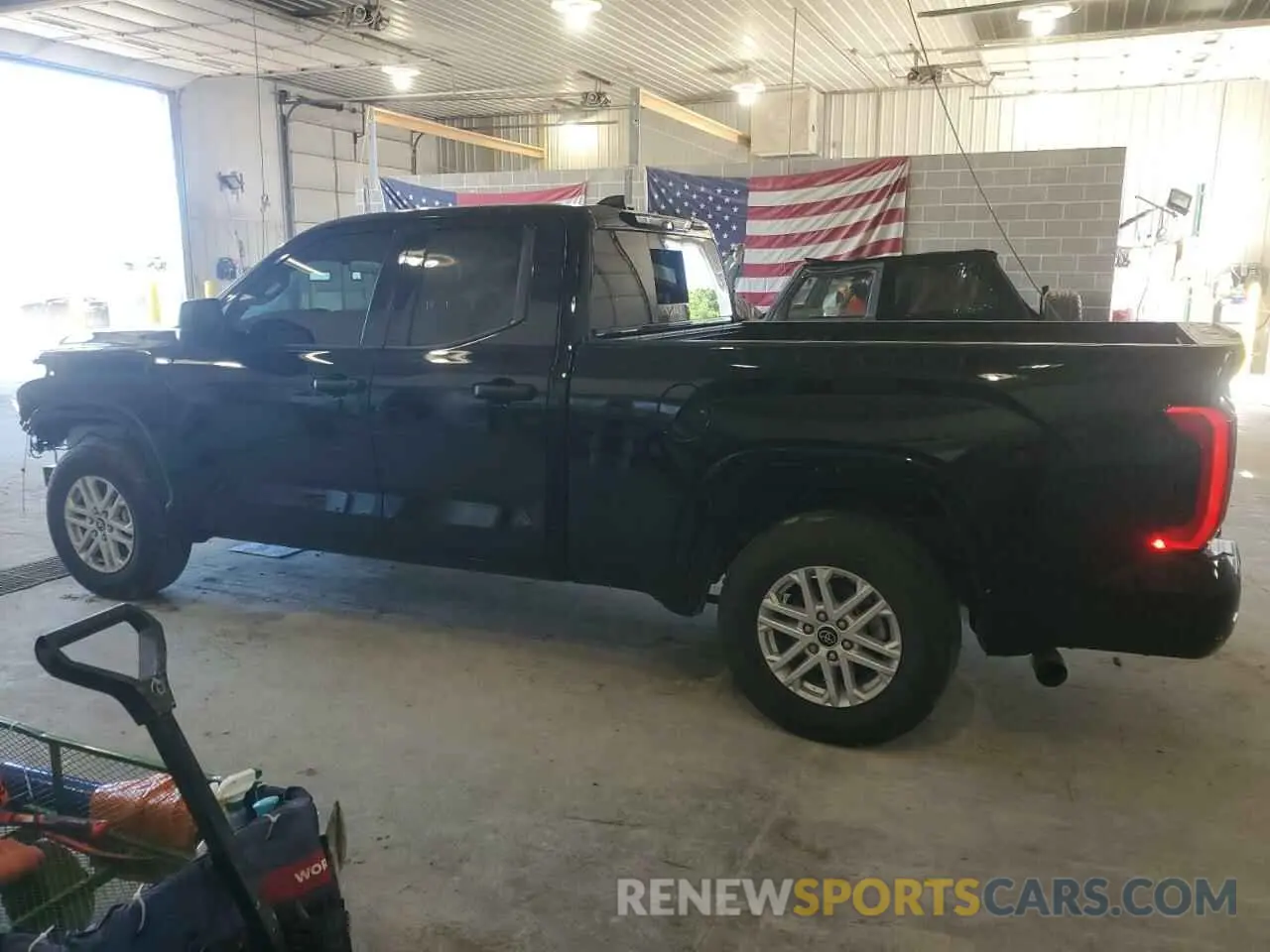 2 Photograph of a damaged car 5TFKB5AA3NX012617 TOYOTA TUNDRA 2022