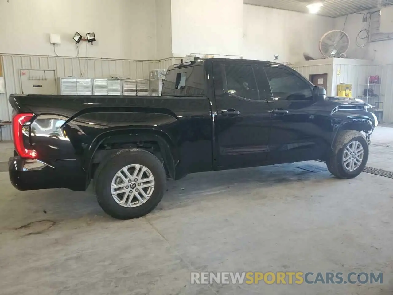 3 Photograph of a damaged car 5TFKB5AA3NX012617 TOYOTA TUNDRA 2022