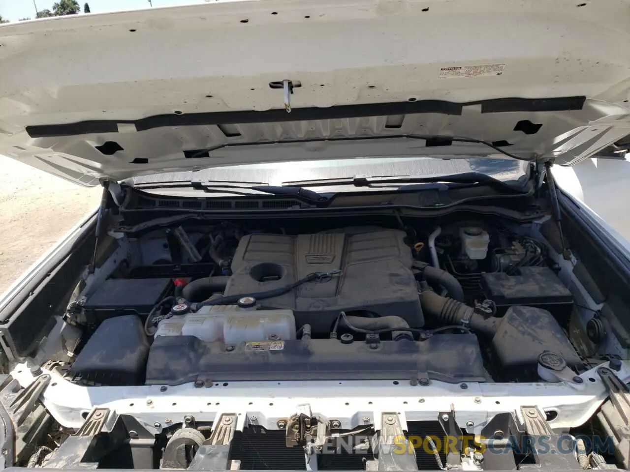 11 Photograph of a damaged car 5TFKB5AA3NX013623 TOYOTA TUNDRA 2022