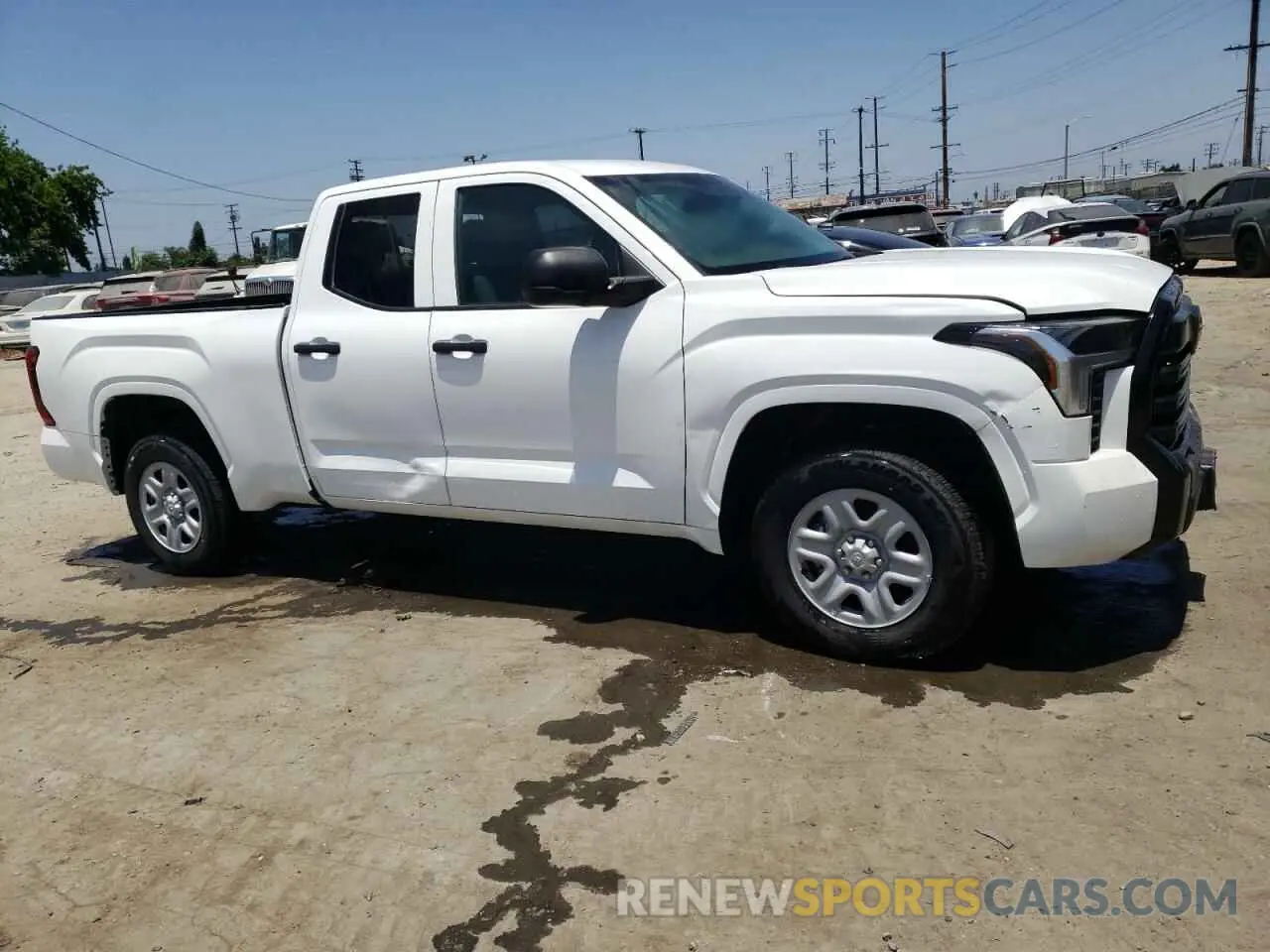 4 Photograph of a damaged car 5TFKB5AA3NX013623 TOYOTA TUNDRA 2022