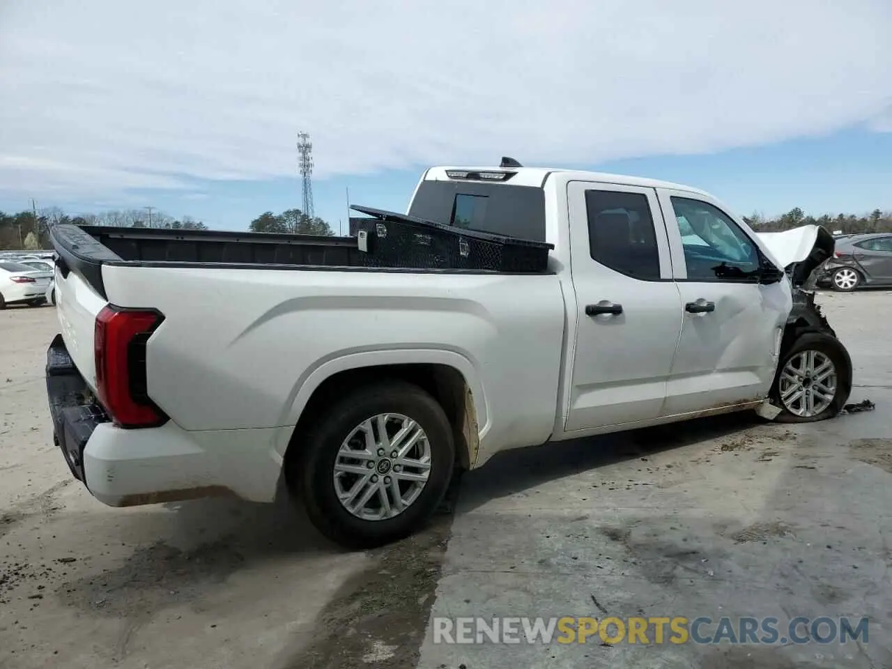 3 Photograph of a damaged car 5TFKB5AA4NX015591 TOYOTA TUNDRA 2022