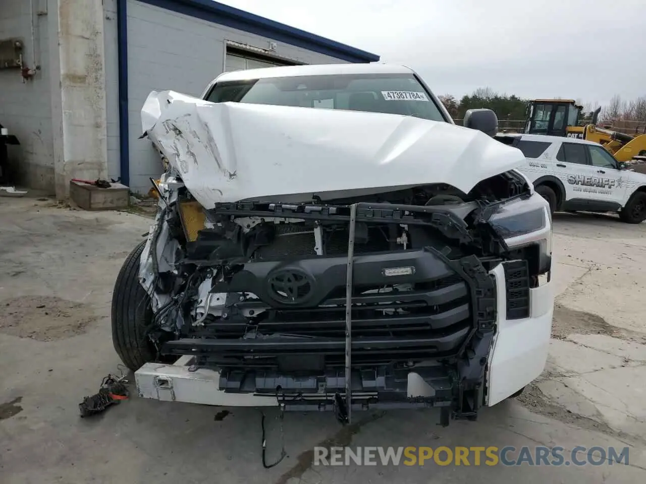 5 Photograph of a damaged car 5TFKB5AA4NX015591 TOYOTA TUNDRA 2022