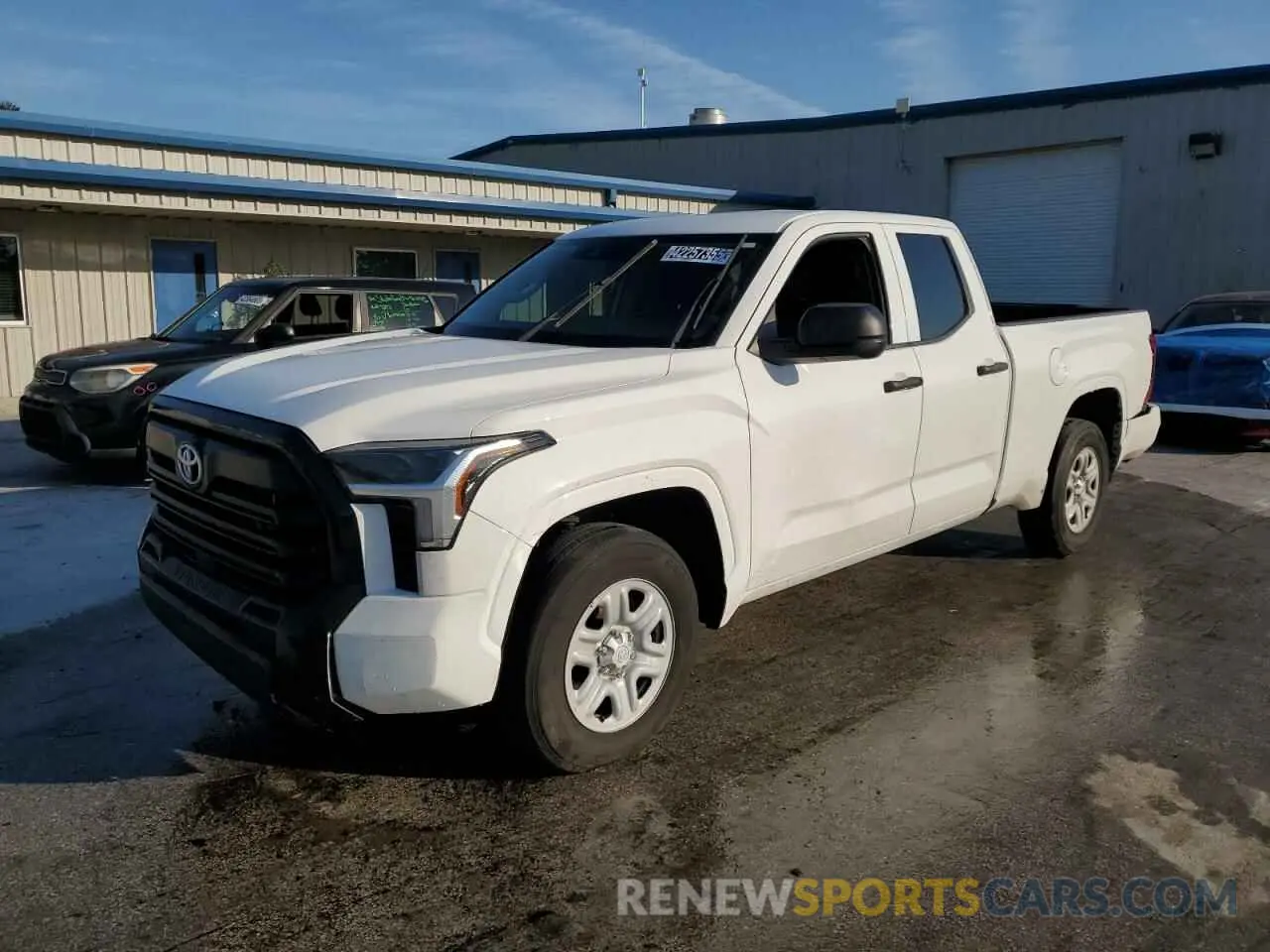 1 Photograph of a damaged car 5TFKB5AA5NX006656 TOYOTA TUNDRA 2022