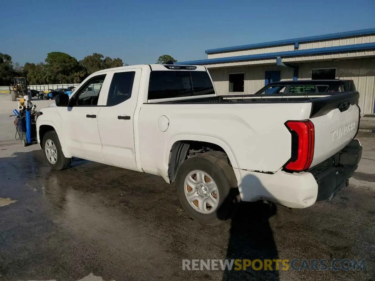 2 Photograph of a damaged car 5TFKB5AA5NX006656 TOYOTA TUNDRA 2022