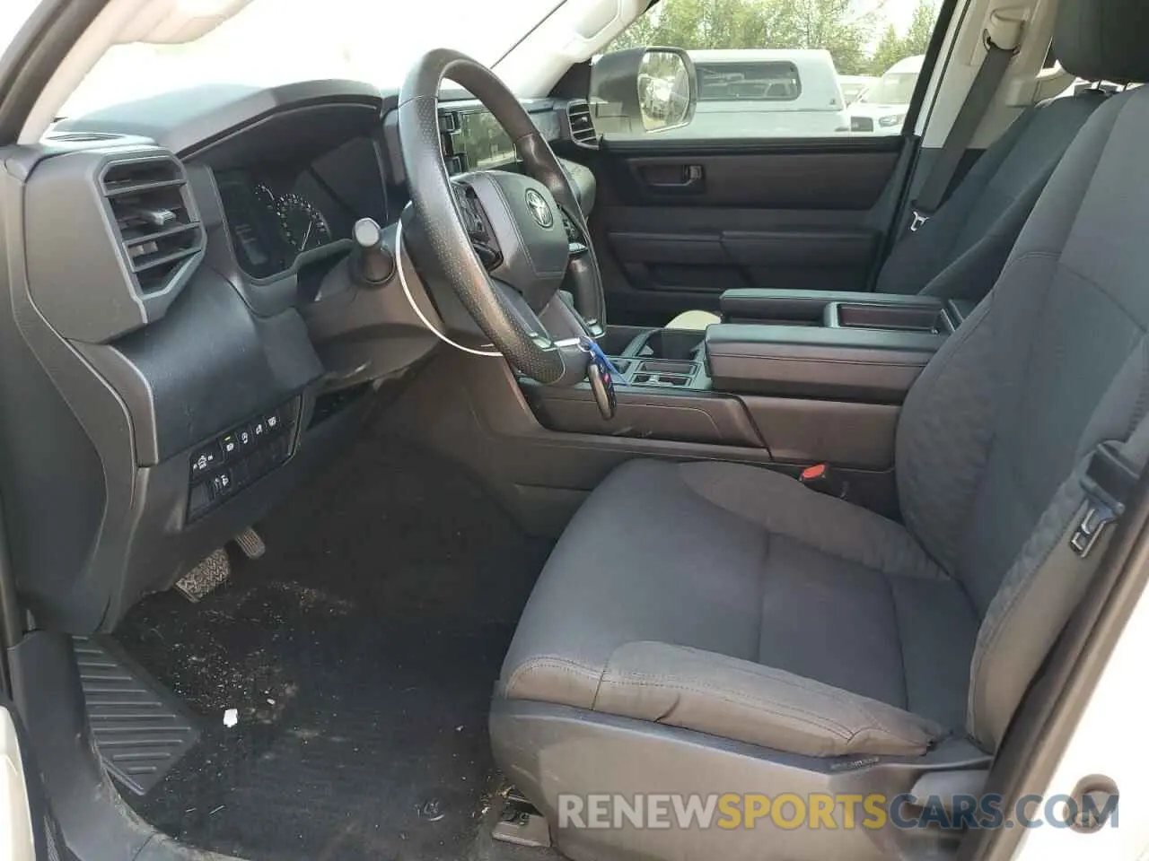 7 Photograph of a damaged car 5TFKB5DB1NX014807 TOYOTA TUNDRA 2022