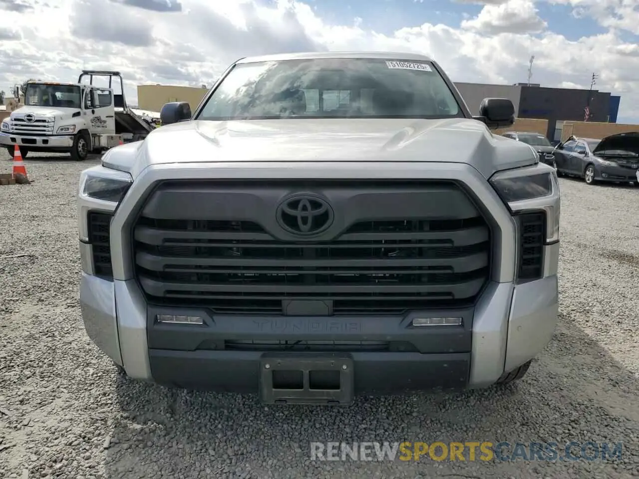 5 Photograph of a damaged car 5TFLA5AA3NX011782 TOYOTA TUNDRA 2022